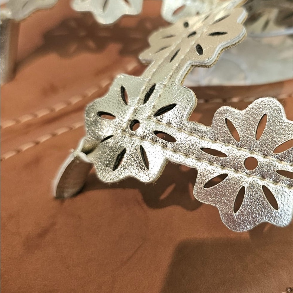 Unisa Women's Metallic Floral Sandals - Picture 3 of 3